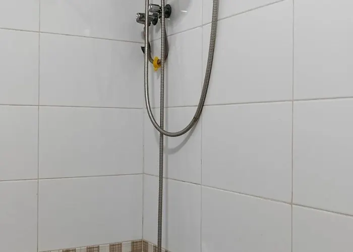 V Paranaque Homestay